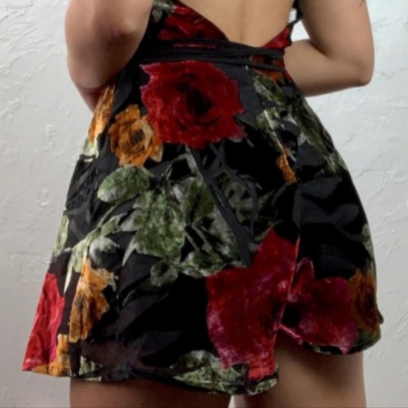 MNI LOS ANGELES velvet romper Medium - Picture 9 of 10